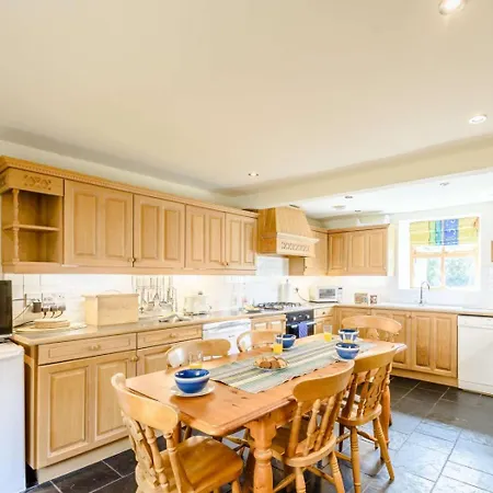 3 Bed In Harrogate Oc-hh016 펜션 *